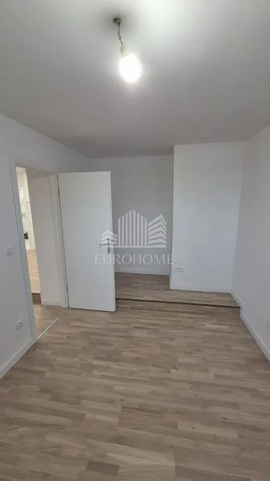 radićeva, trosoban stan, 56 m2 - slika 3