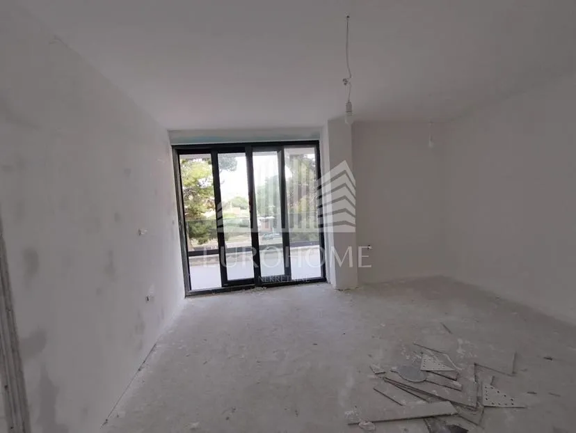 vodice, luksuzni stan uz plažu s5, top lokacija, garaža, 119m2 - slika 10