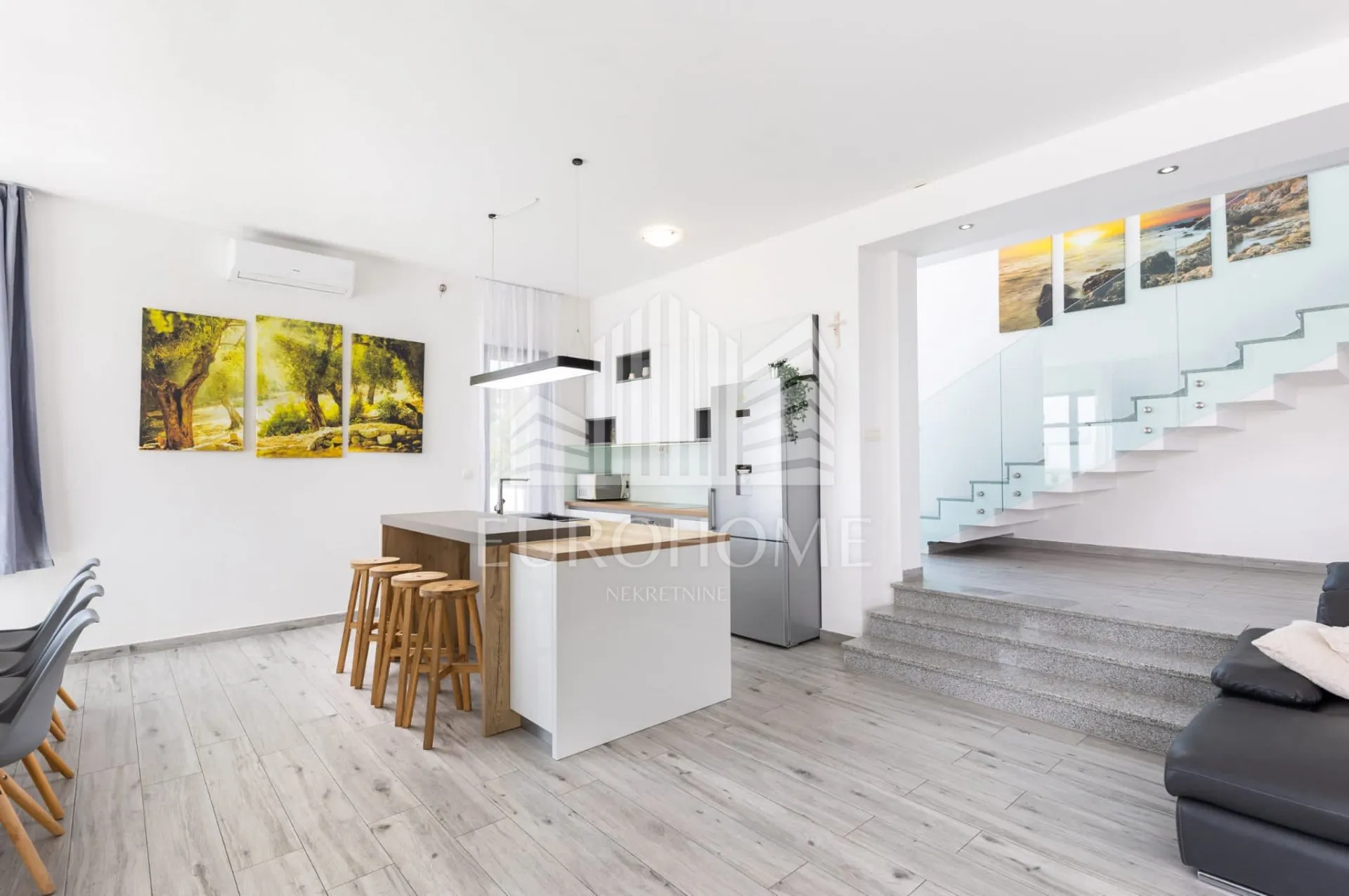 split, impresivna villa, 4 spavaće sobe, 195m2 - slika 26