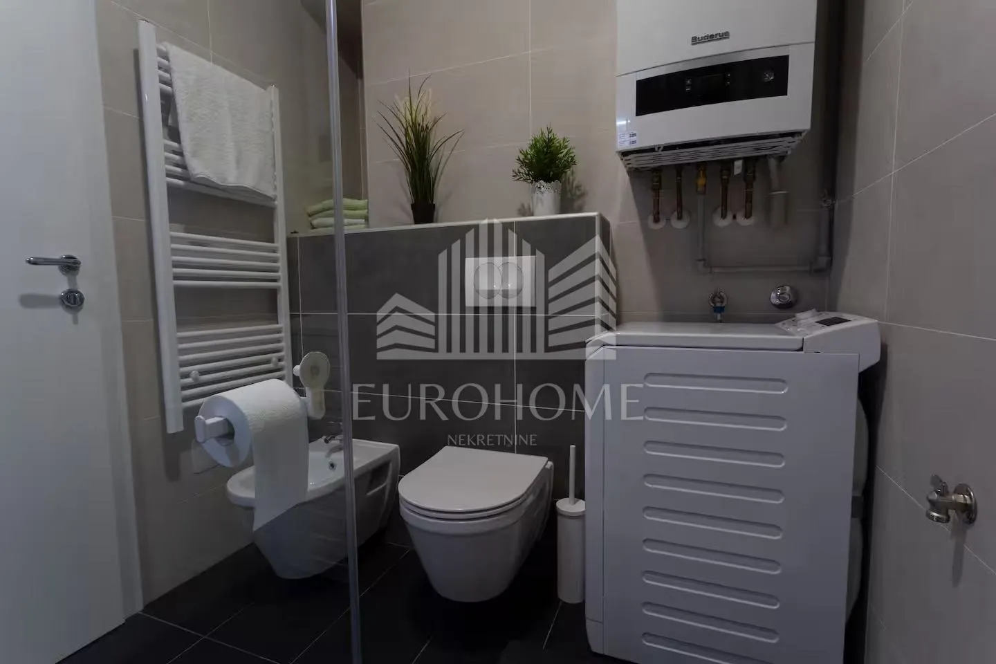 vrhunski apartman 49 m², superhost, odlična investicija, kvaternikov trg - slika 17