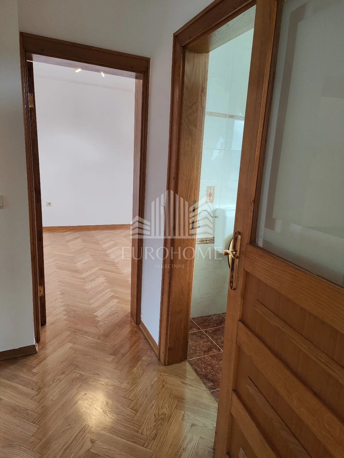 dvoetažni stan u zgradi, 3 sobe + 4 kupaonice – gornja dubrava - slika 6