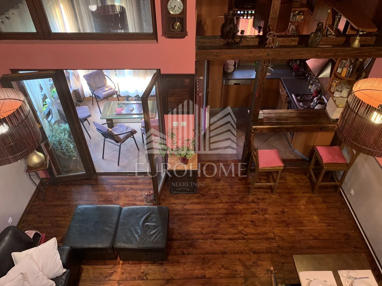 samostojeća kuća s 2 stana (110 m² + 58 m²), vrhovec - slika 13