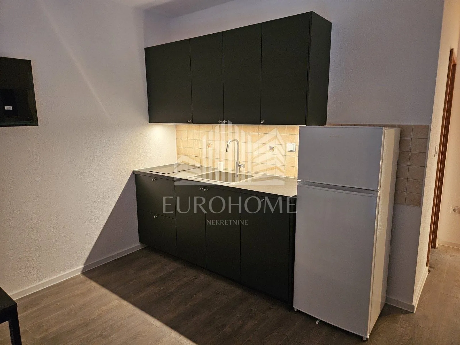 seget vranjica- 3 apartmanske jedinice u jednoj, 80m2 - slika 8