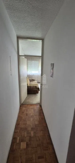 stan u centru sesveta, 72m2, odlična lokacija - slika 7