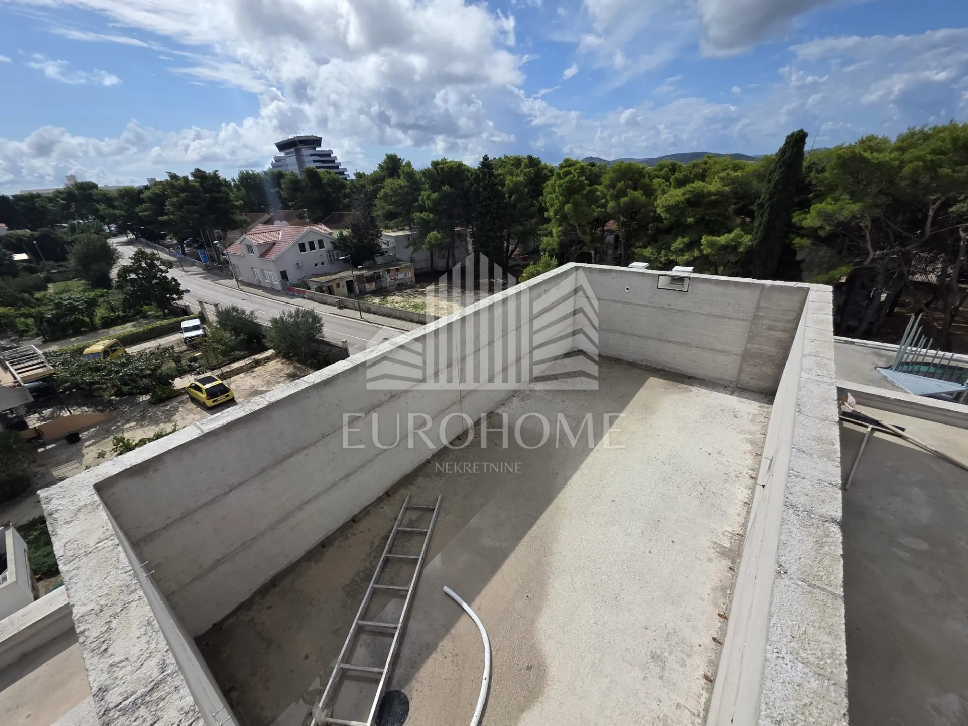 vodice- top prilika- penthouse, bazen, garaža, 217.24m2 - slika 7