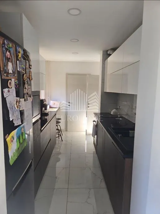 osijek, donji grad - četverosoban stan, 95 m², potpuno namješten i opremljen - slika 15