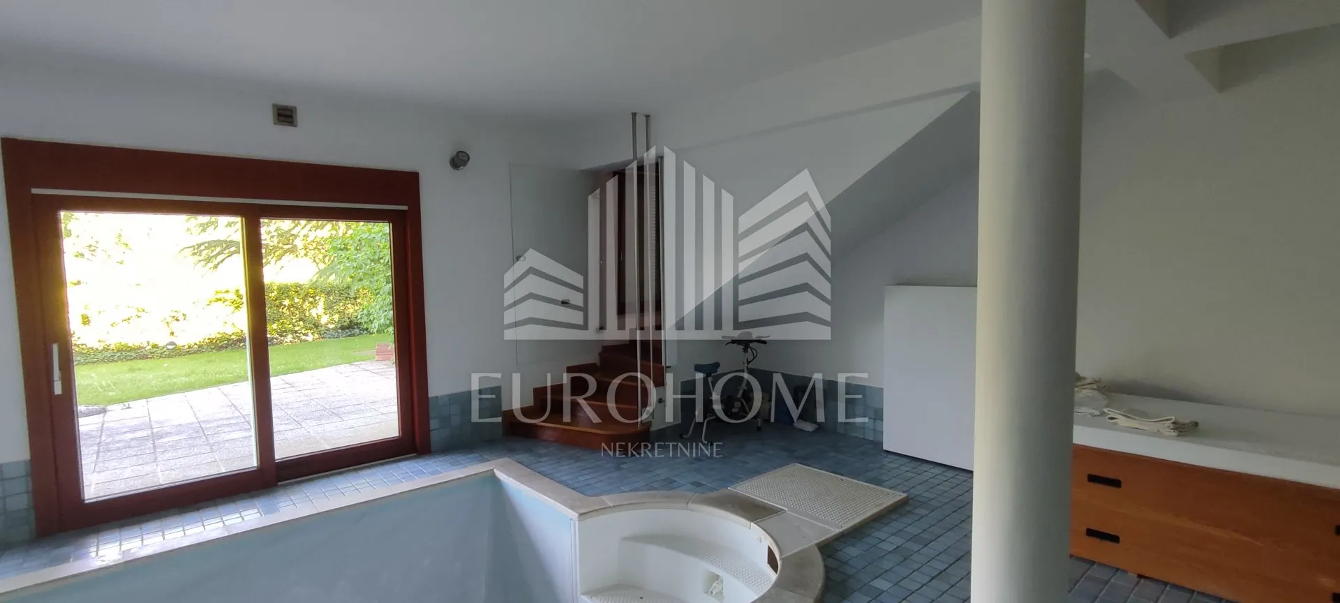 pantovčak, vila sa bazenom, 430m2 - slika 21