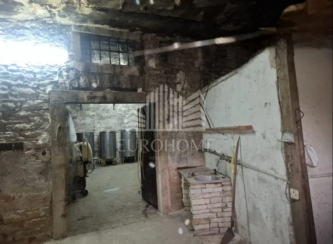 centar benkovca, prodaja zgrade za renovaciju,259m2 - slika 15
