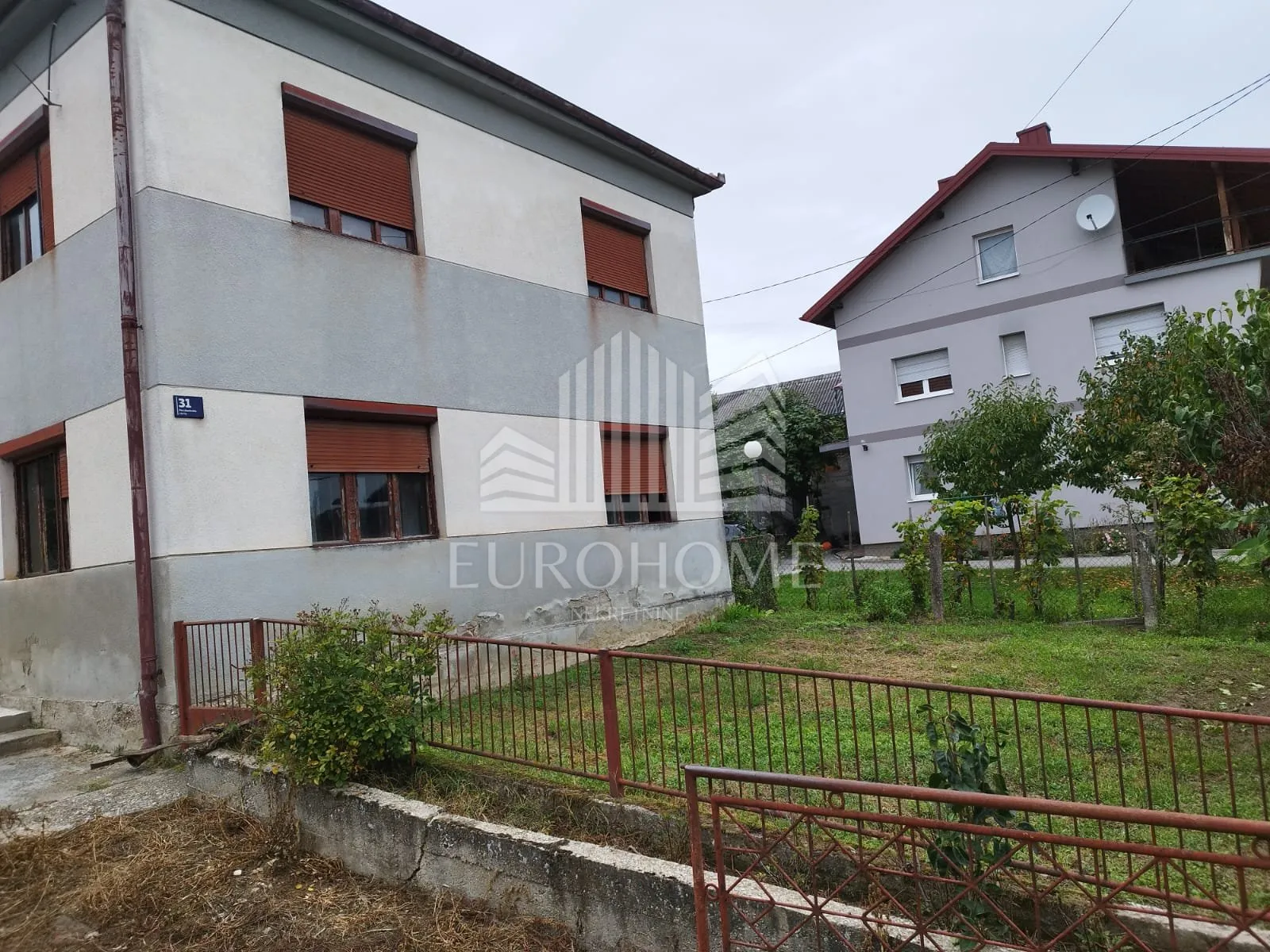 kuća za adaptaciju ,okućnica 500m 2 i zemljište 1584 m2 - slika 3