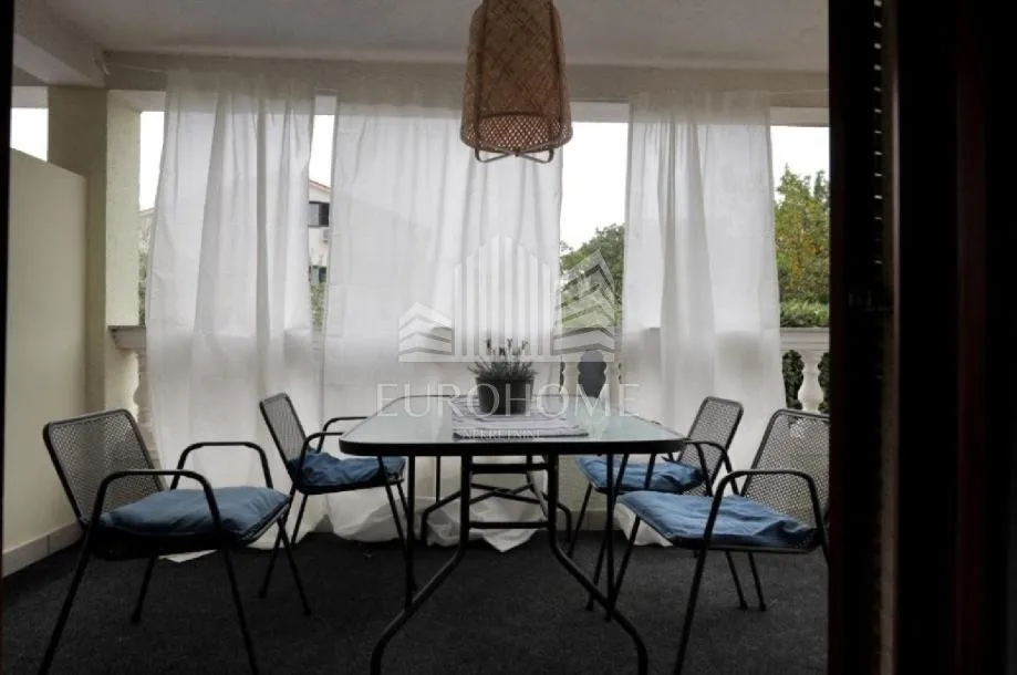 kuća sa 5 apartmana i bazenom, 360 m2 njivice - slika 12