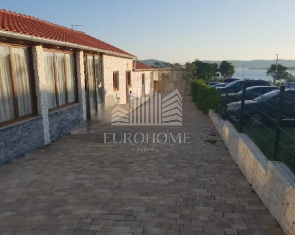 kamp i građ.zemljište uz more,vrhunska lokacija,1366m2 - slika 3