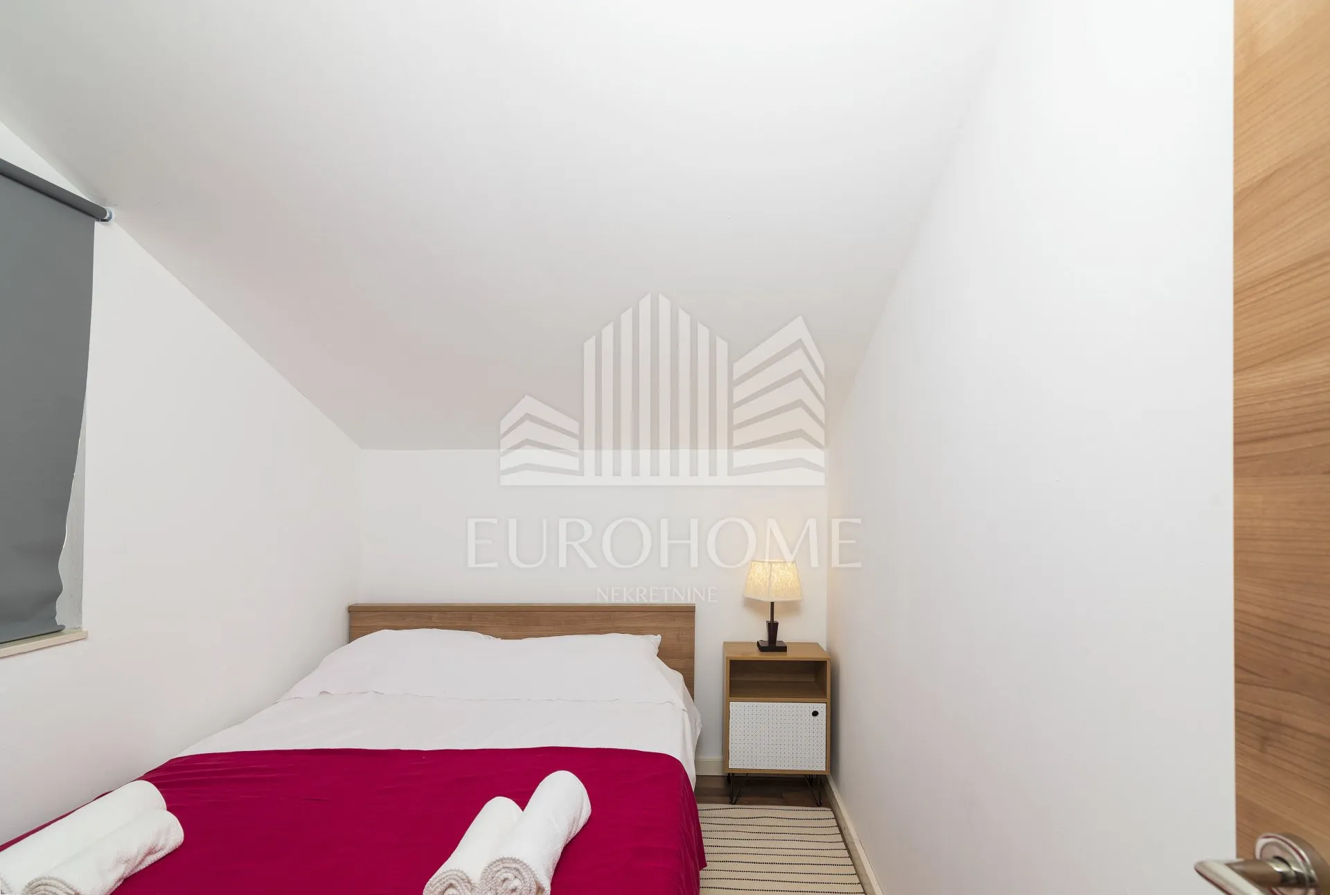 prilika! villa s bazenom 280m2, posedarje - slika 25