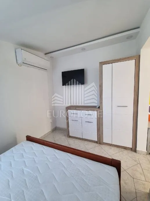 vir, kompletno renovirana kuća s 5 apartmana - slika 13