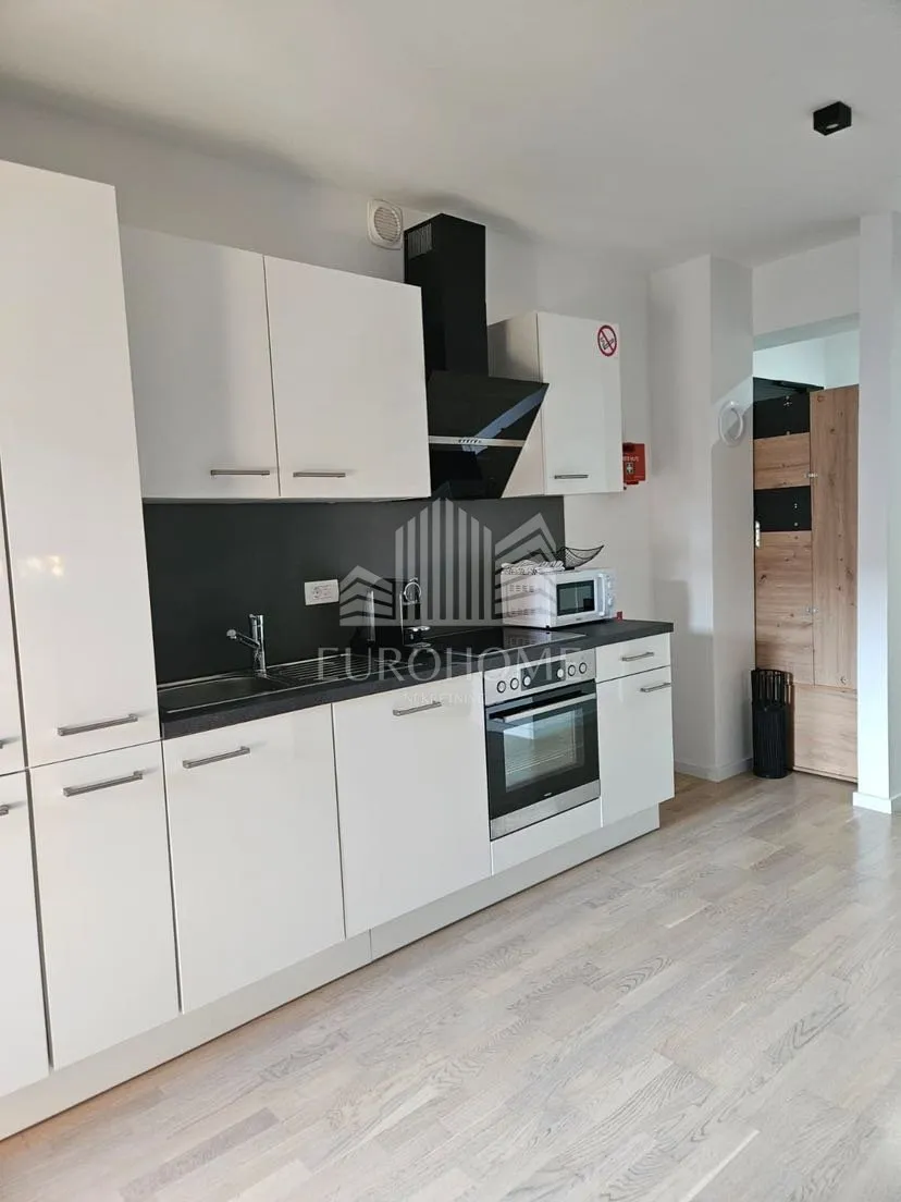 zadar- dugoročan najam dvosobnog stana, petrići, 70m2 - slika 11