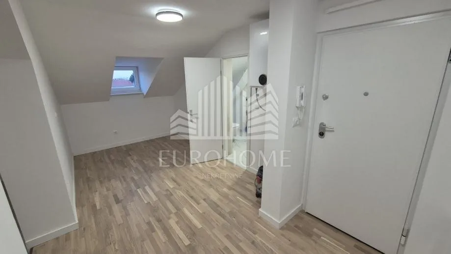 radićeva, trosoban stan, 56 m2 - slika 2