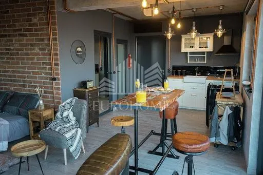 oaza mira uz šumu: dizajnerska kuća s vrhunskim uređenjem,42.60 m² - slika 6