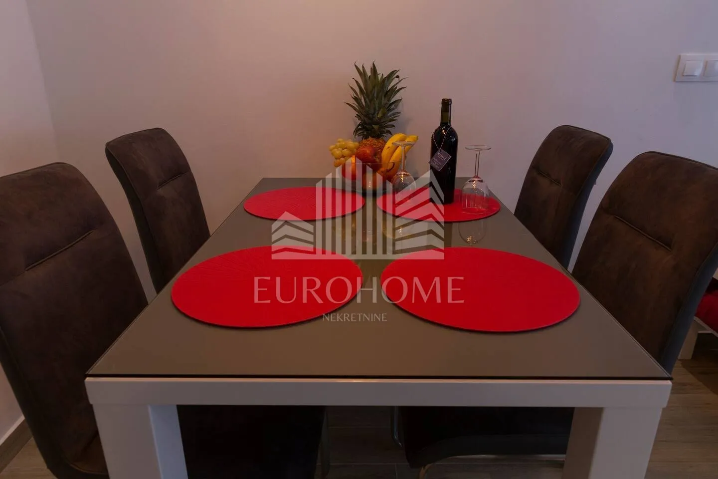 vrhunski apartman 49 m², superhost, odlična investicija, kvaternikov trg - slika 9