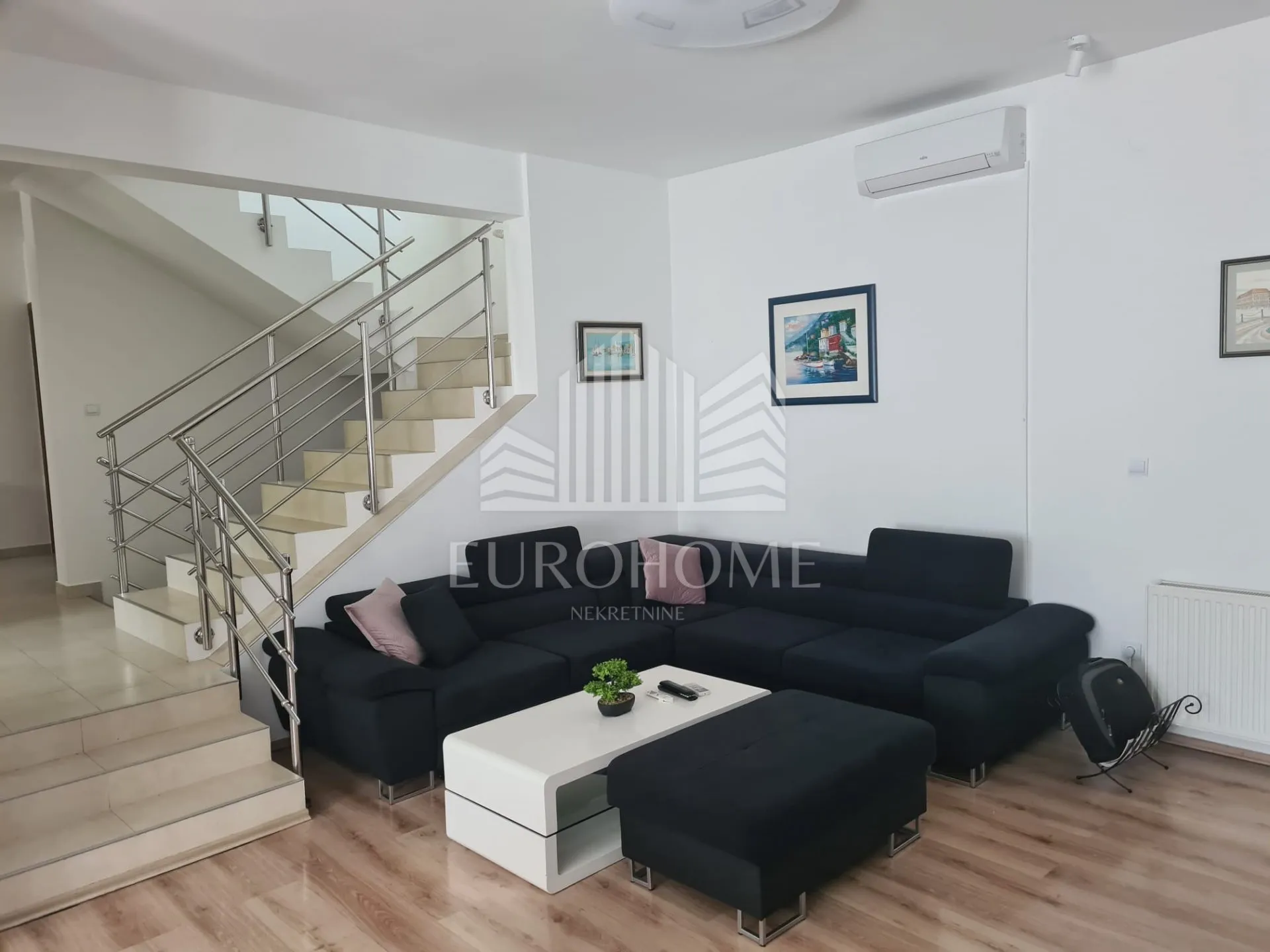 mikulići - kuća na tri etaže 1.607€/m2 - slika 29
