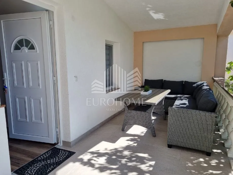 vir, kompletno renovirana kuća s 5 apartmana - slika 11