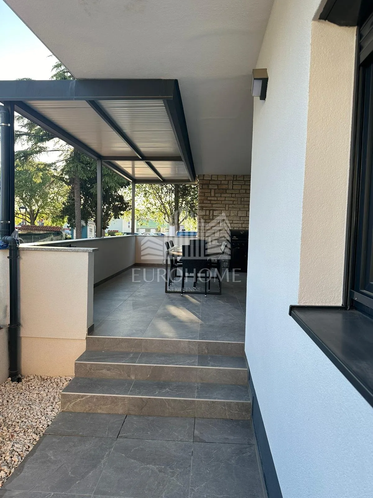 šibenik-vodice luksuzan kompletno namješten stan142.418m2 - slika 30