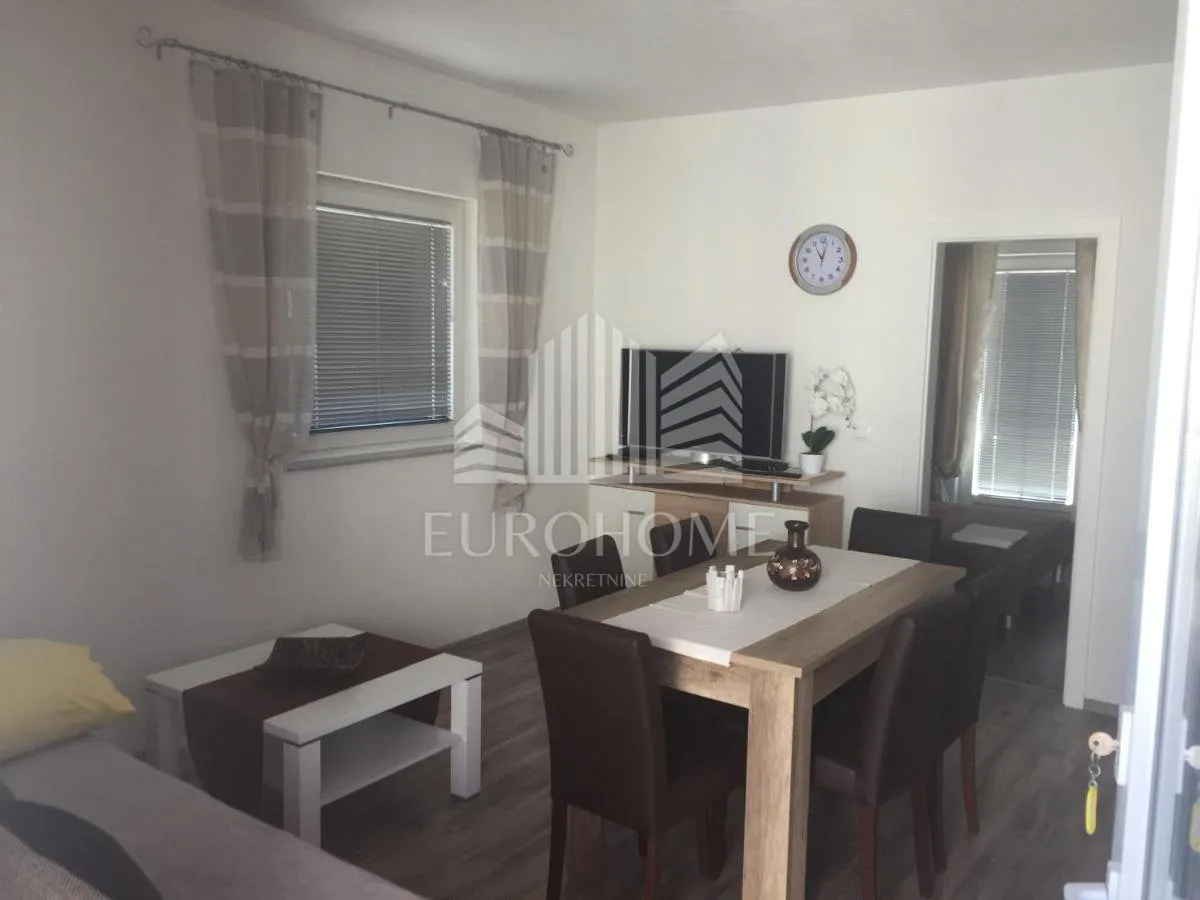 vir, uređena kuća sa 6 apartmana, 390m2 - slika 12