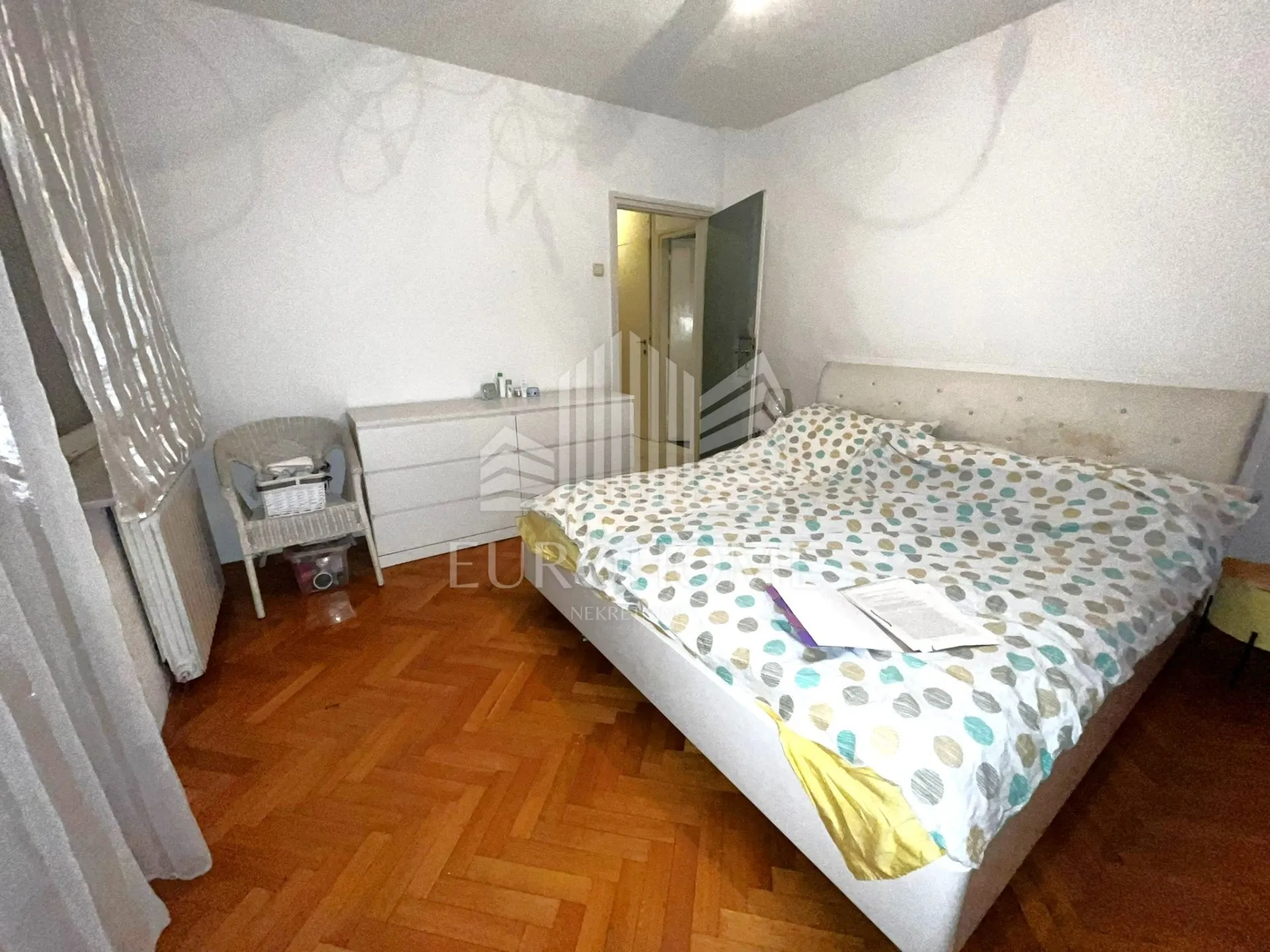 jedinstven četverosoban stan 108m2 - maksimir - - slika 5