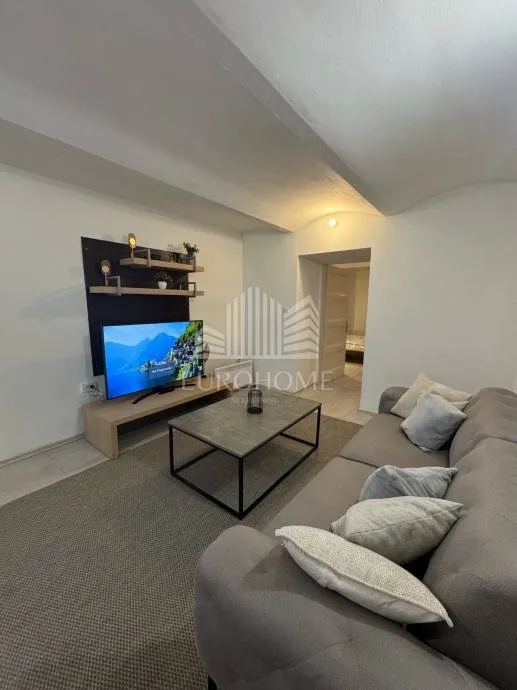 amruševa, dvosoban stan s loggiom i vrtom, 62 m2 - slika 3