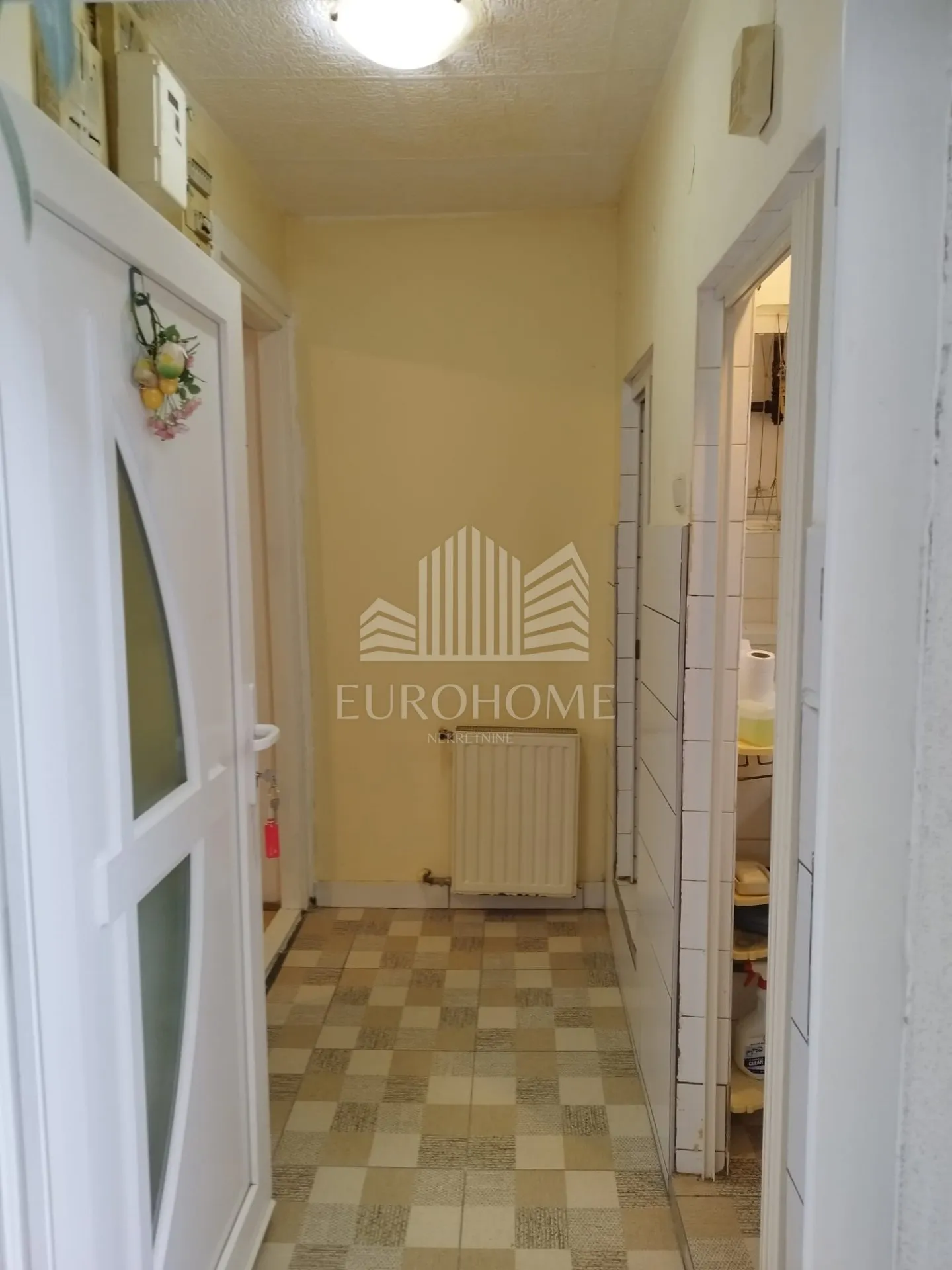 garsonijera 27 m2,trešnjevka kod placa - slika 7