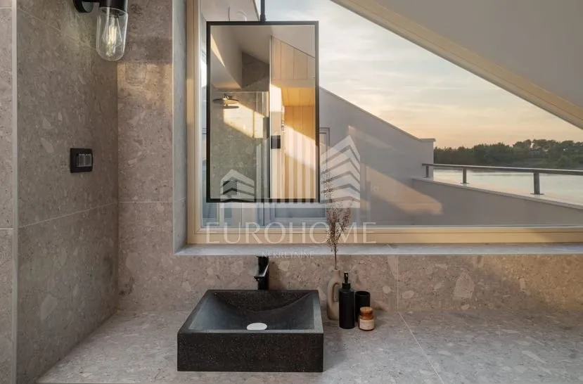 zadar, nin, villa prvi red do mora, 320m2 - slika 22