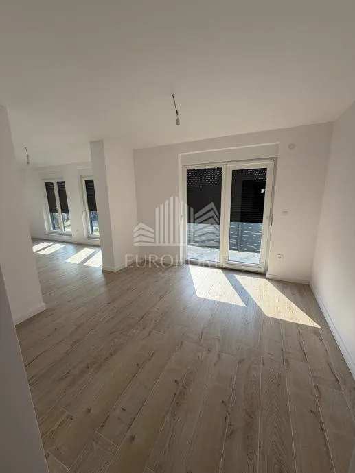 odlična cijena! 3-soban stan 90 m², 2 parkirna mjesta, a+ - slika 3