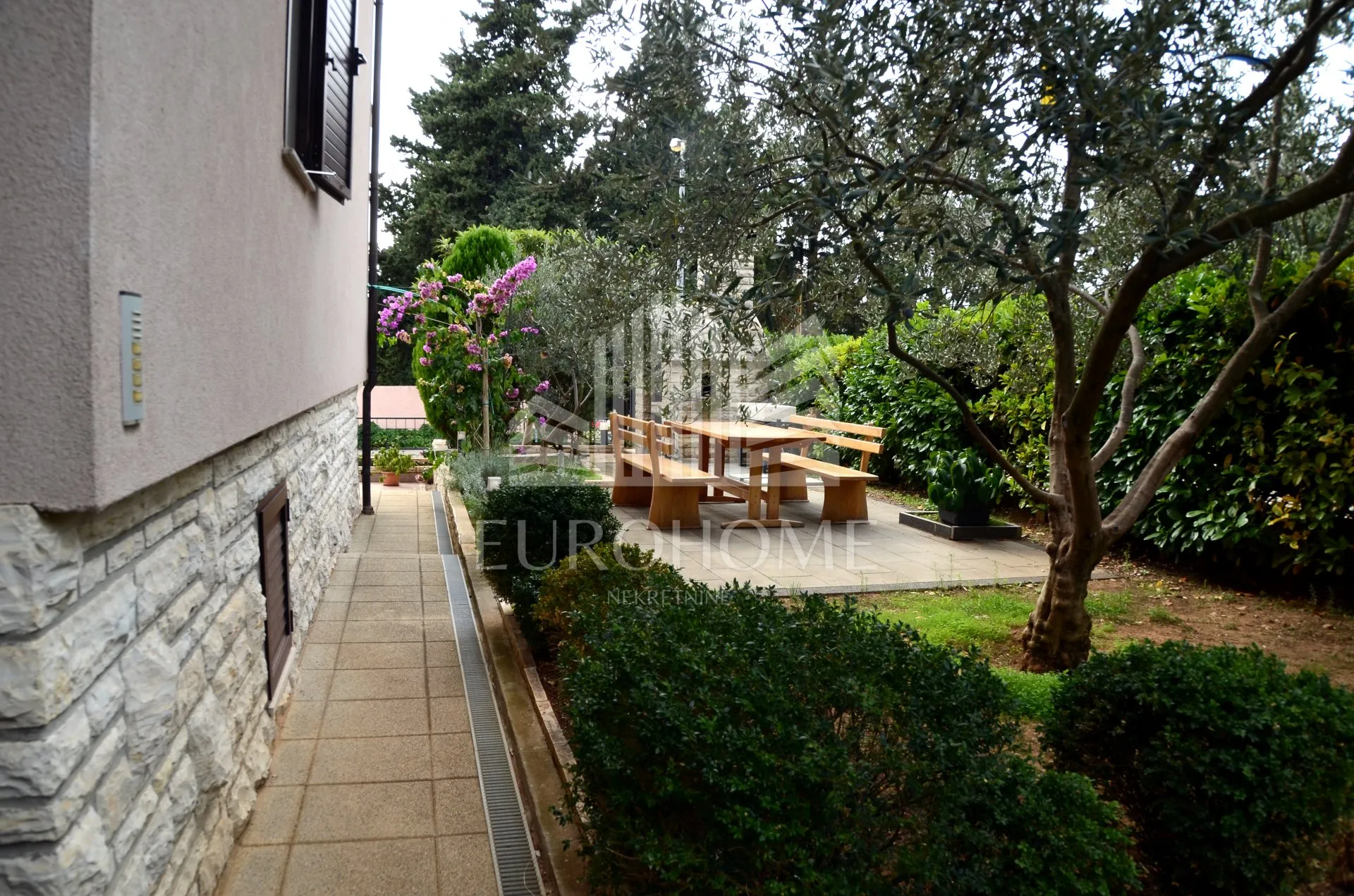villa 80m od mora, sveti filip i jakov - slika 26