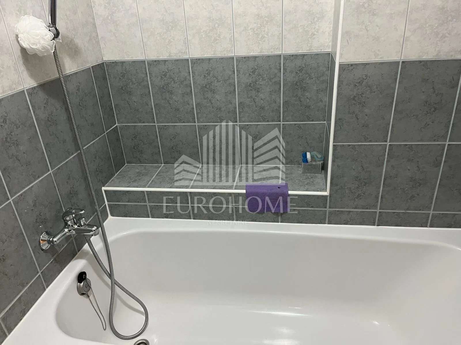 zadar-bibinje,dugoročan najam, trosoban stan,50m od mora - slika 13