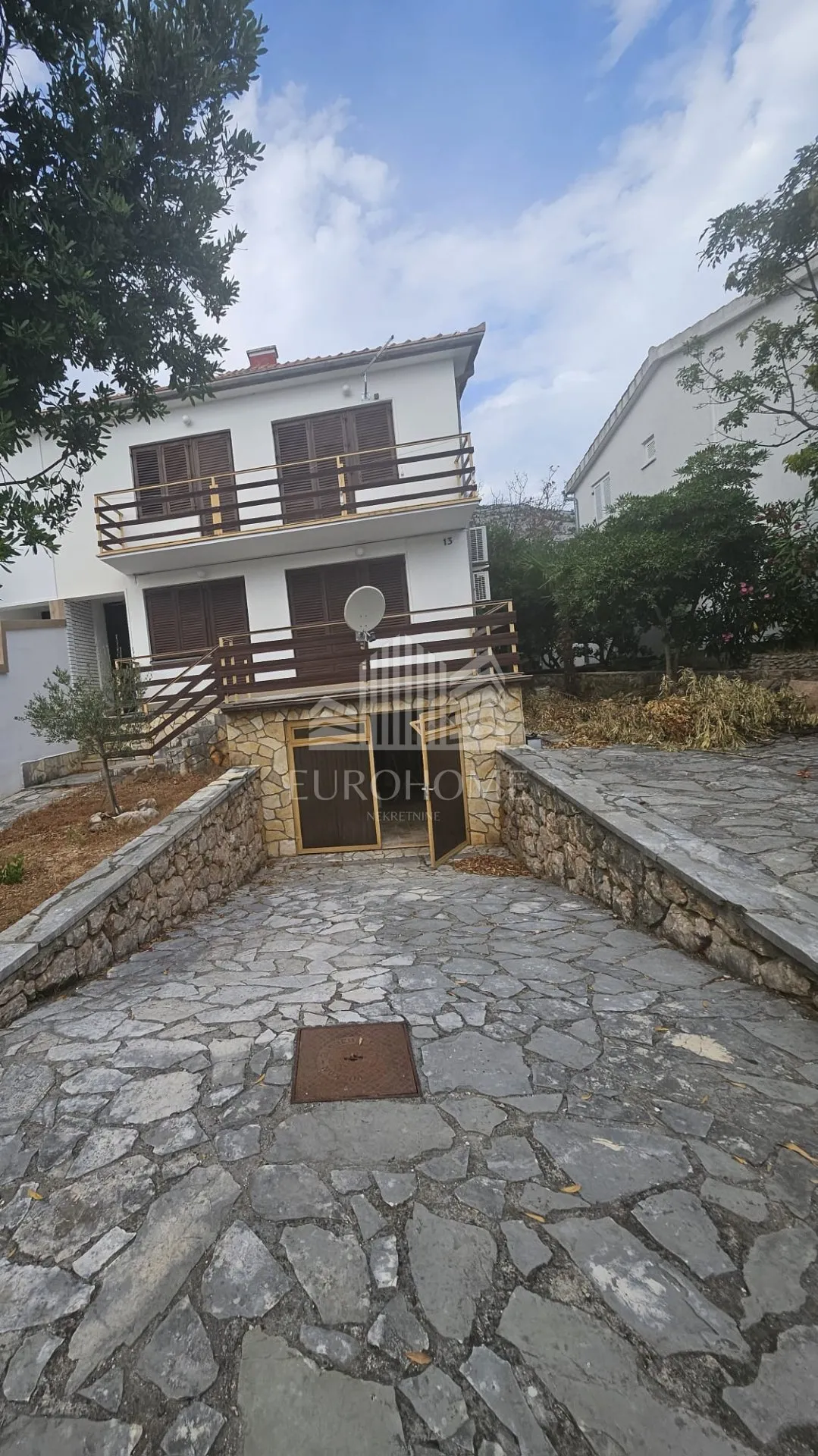 starigrad, kuća katnica,tri etaže, 50m od mora - slika 16