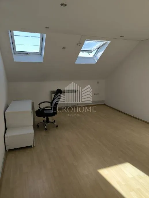 poslovni prostor površine 421m2 - trnje - - slika 9