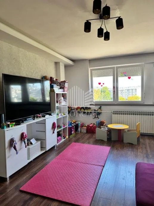 stan 68m², jarun, pogled na park - slika 2