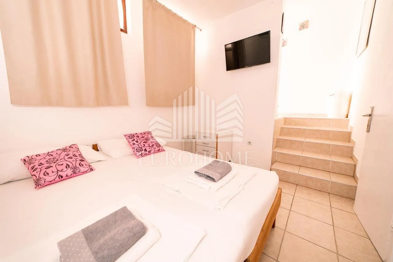 blizina zrća, gajac, kuća sa 8 apartmana 500 m od mora - slika 6