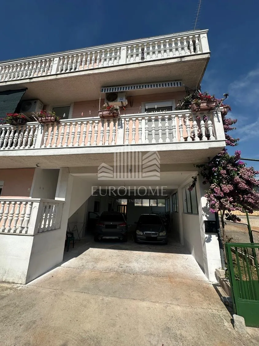 zadar- četverosoban stan,130.00 m2, cjelogodišnji najam - slika 20