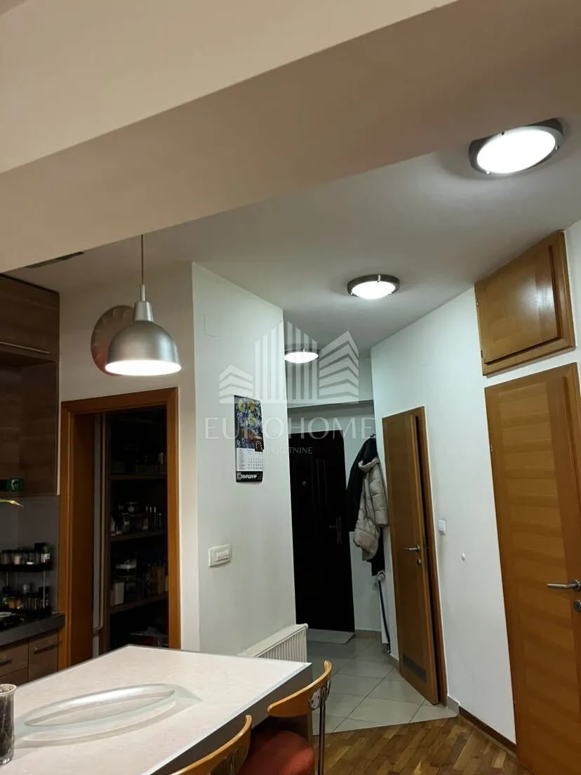 retfala, namješten trosoban stan, lift, garaža, 125m2 - slika 10