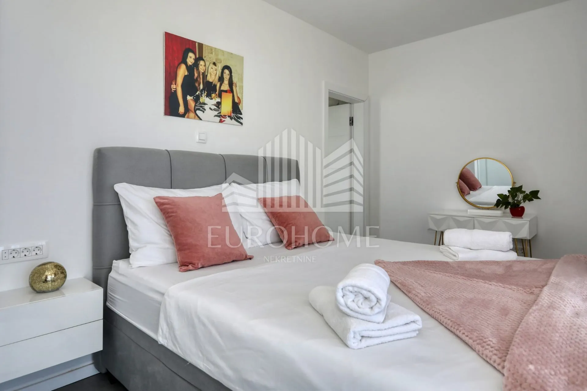 potpuno opremljena vila, privlaka (464 m2) - slika 32