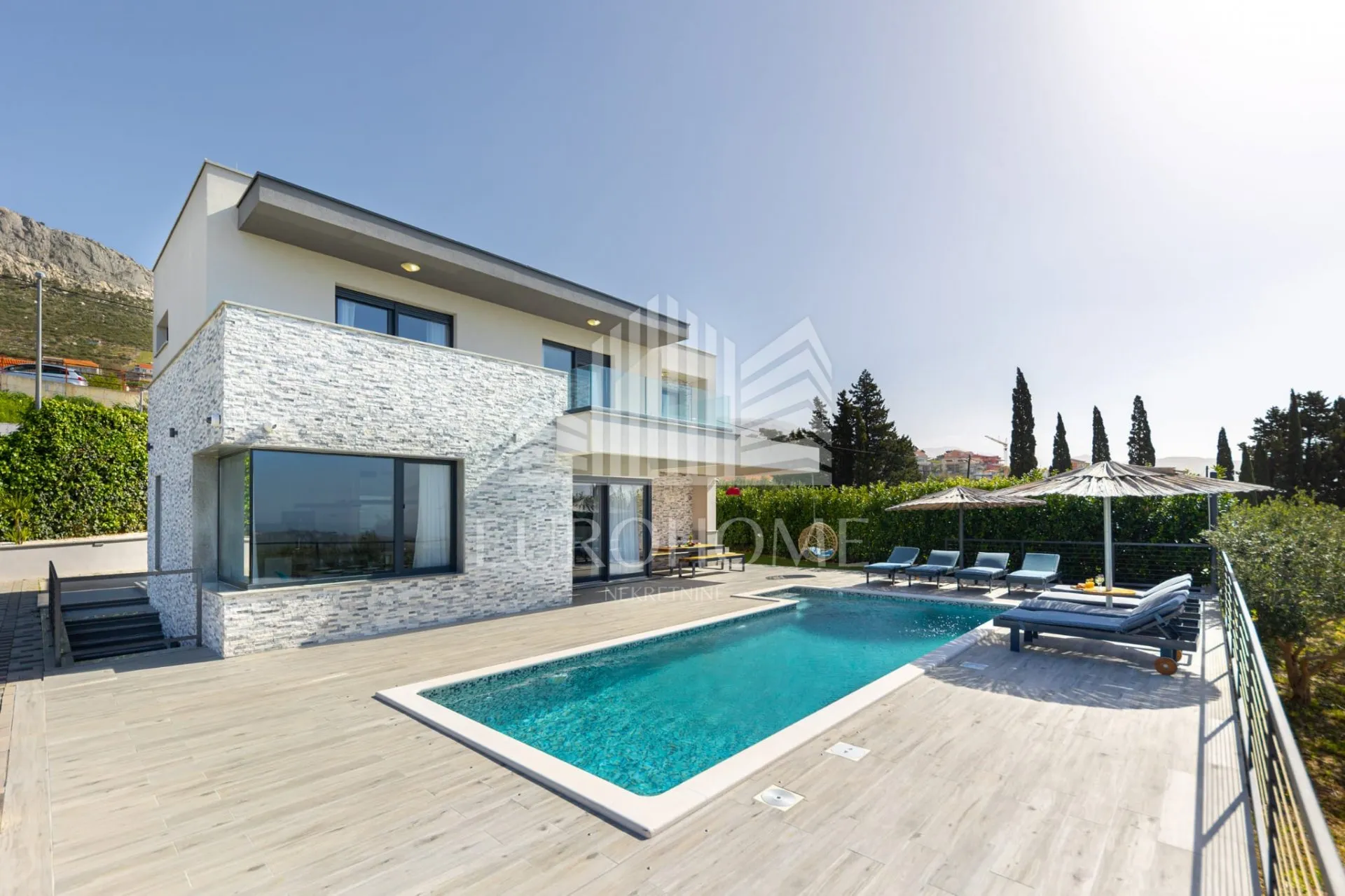 split, impresivna villa, 4 spavaće sobe, 195m2 - slika 9
