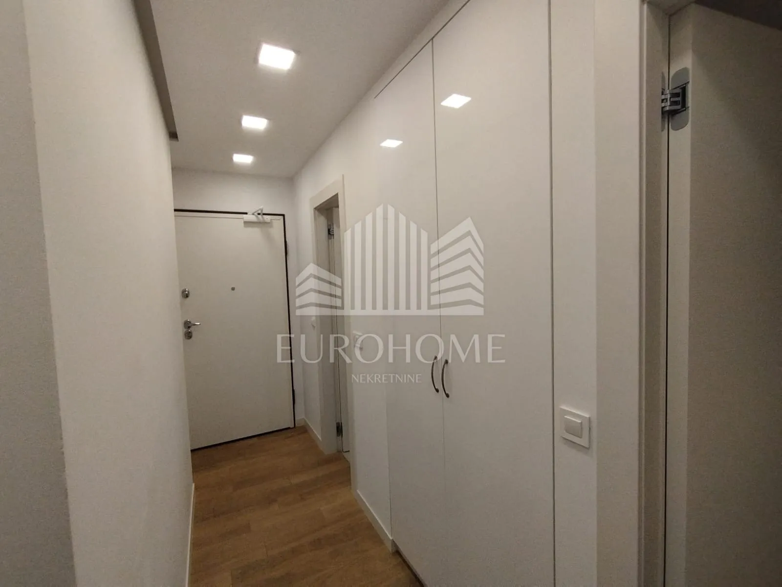 borik, zadar, dugoročan najam dvosoban stan u prizemlju, 70m2 - slika 4