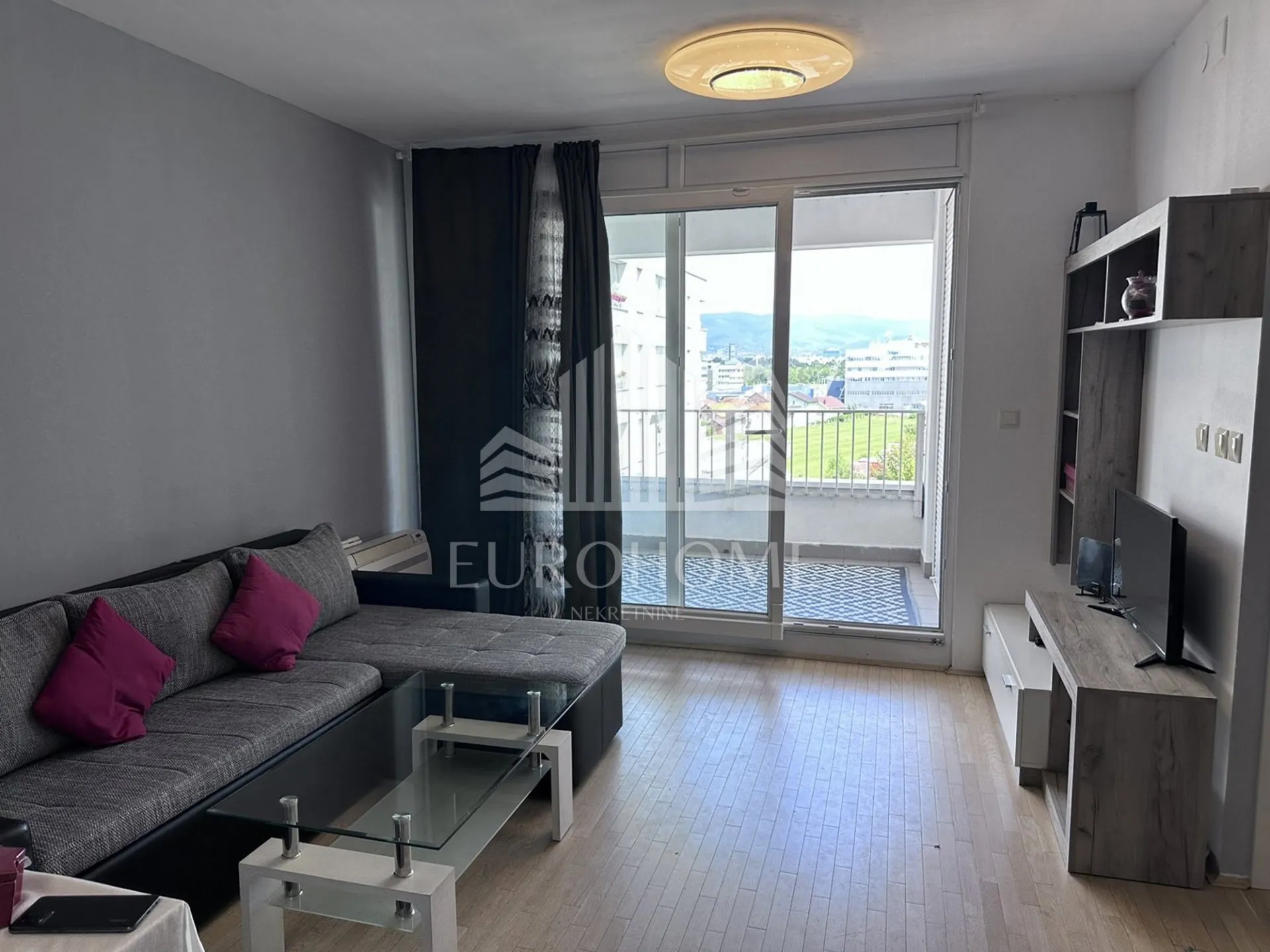 Namješteni dvosobni stan Novi Zagreb 60m2 + GPM