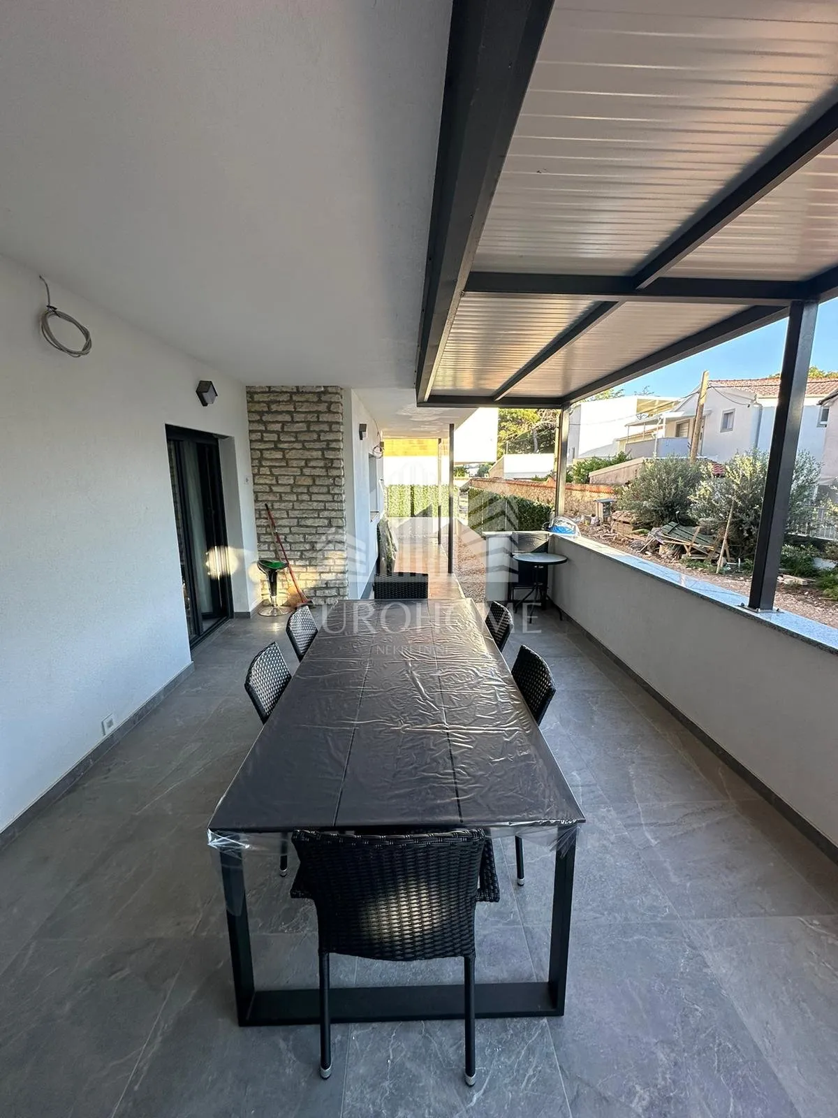 šibenik-vodice luksuzan kompletno namješten stan142.418m2 - slika 19