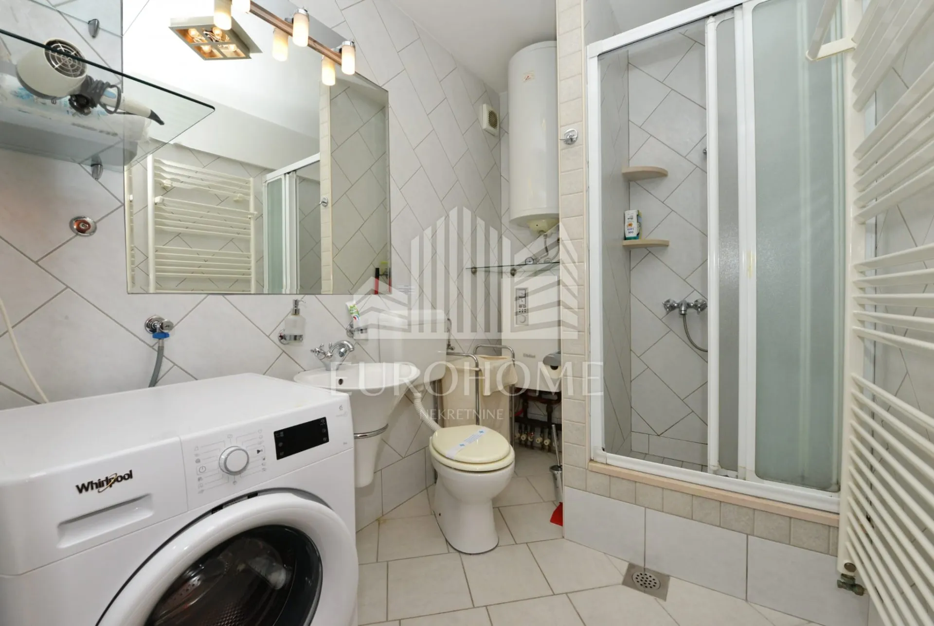 prilika! trosoban stan +pm, 300 metara od plaže kolovare,78m2, - slika 20