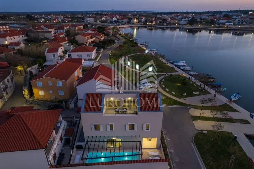 zadar, nin, villa prvi red do mora, 320m2 - slika 13