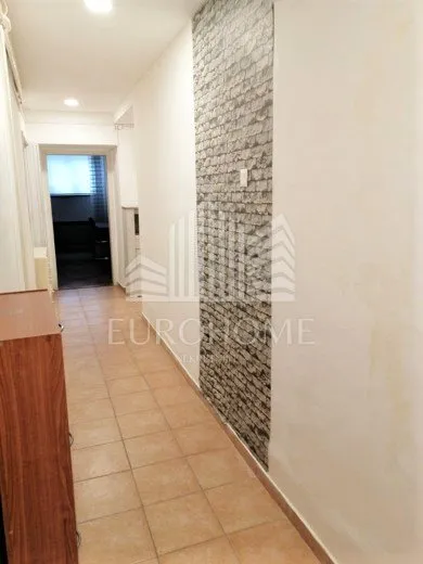 jukićeva(suteren) ,115m2,4s stan - slika 6