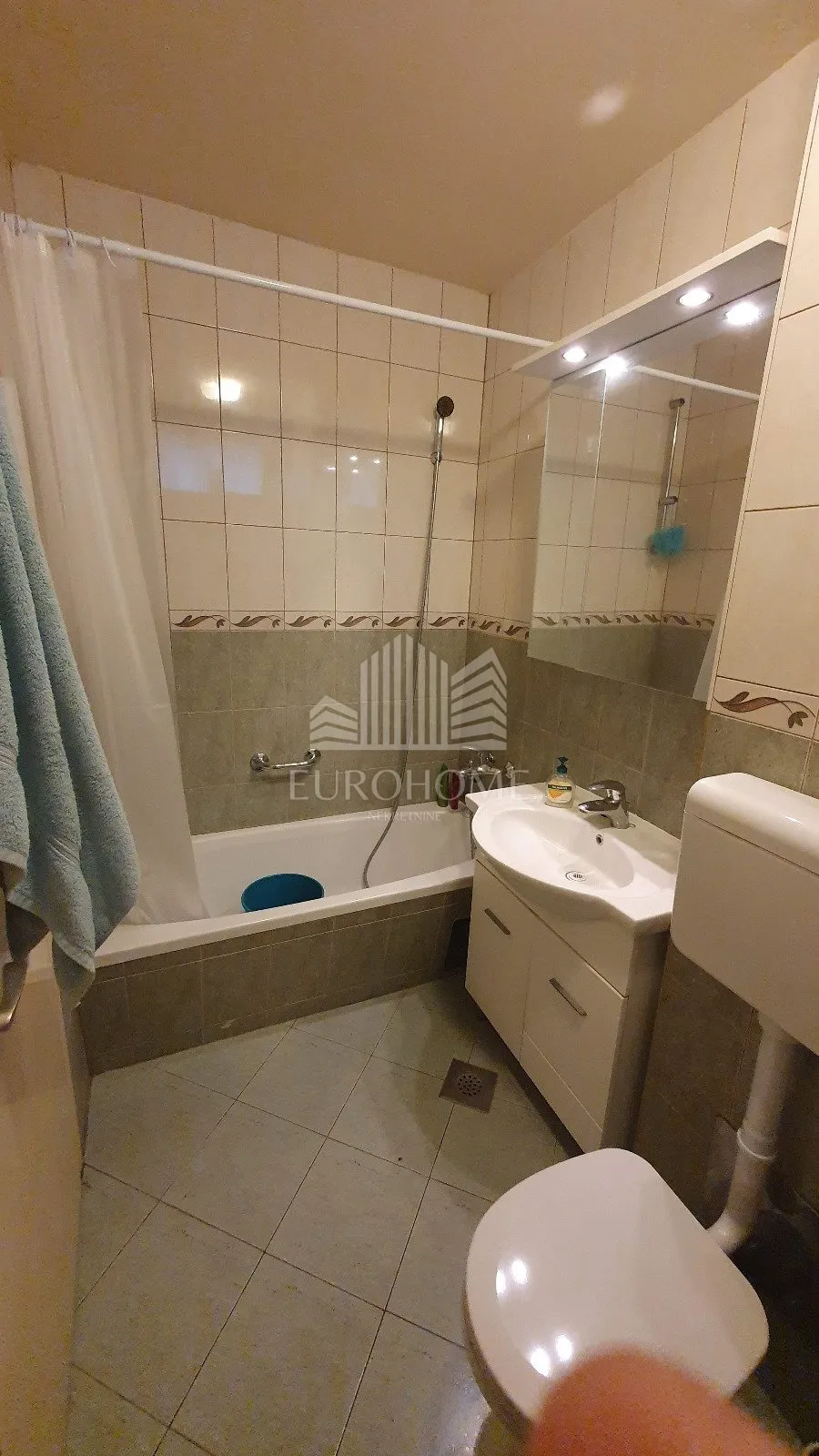 3s stan 57m2 ,za smještaj radnika, gajnice - slika 9
