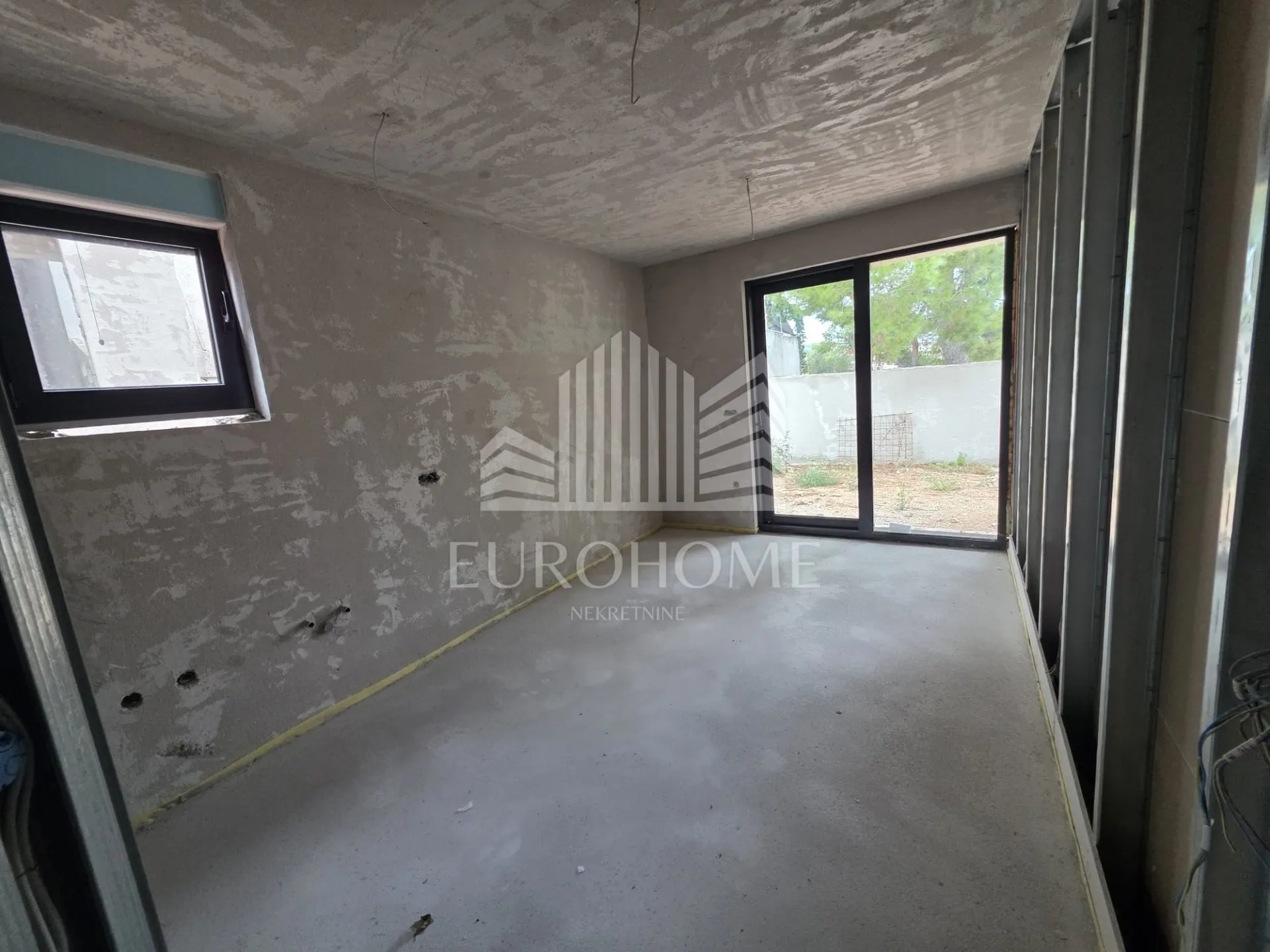 vodice, luksuzni stan uz plažu s2, top lokacija, garaža, 121.61m2 - slika 10