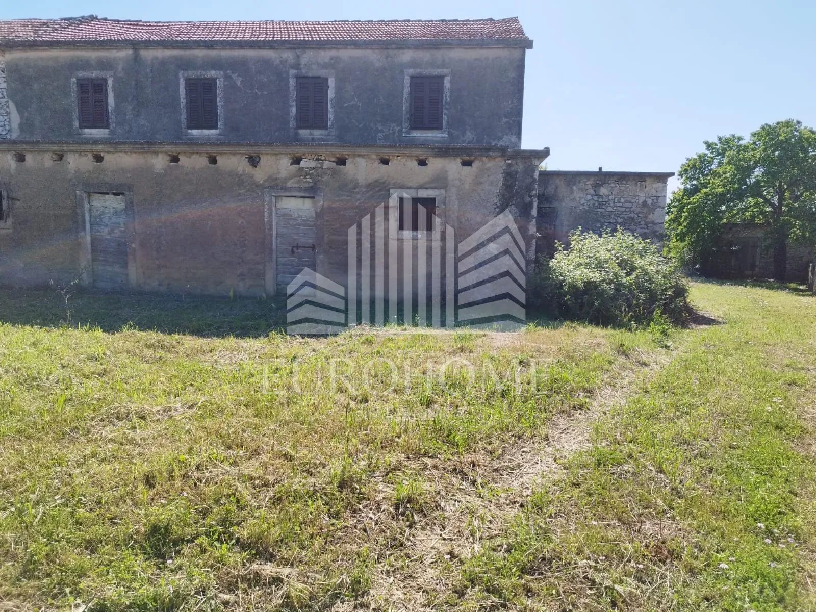 sukošan-debeljak seosko imanje na 1260m2 građevinskog terena - slika 4