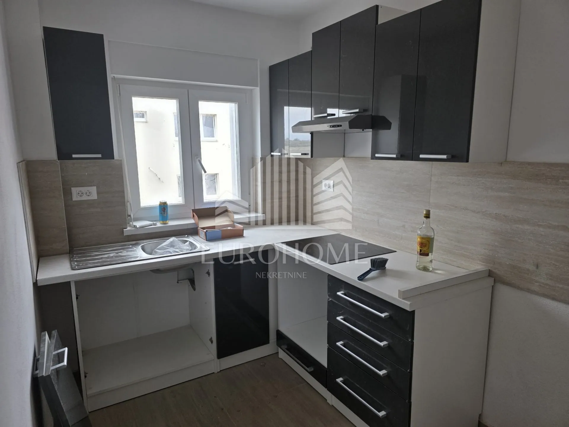 pag-povljana stan u novogradnji 250 metara od mora - slika 5